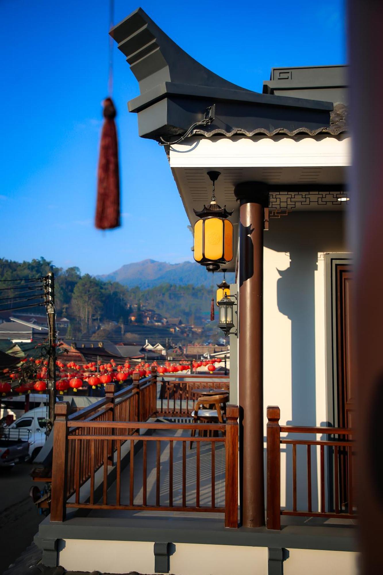 Longlai Kezhan Ban Rak Thai Exterior photo